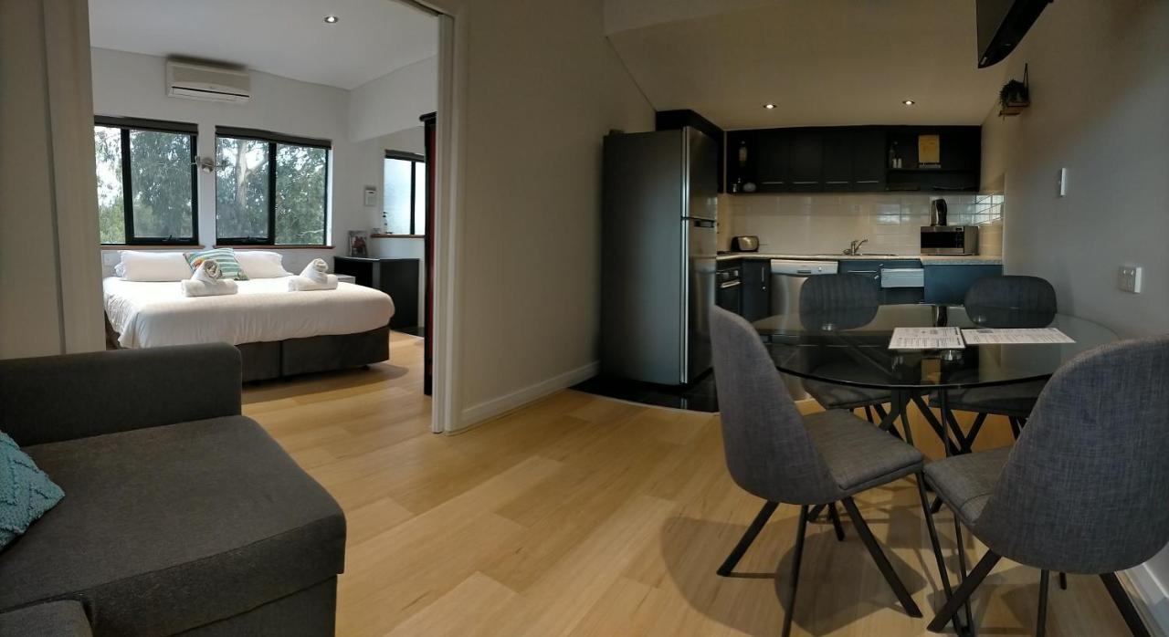 Dunsborough Apartments & Suites Buitenkant foto
